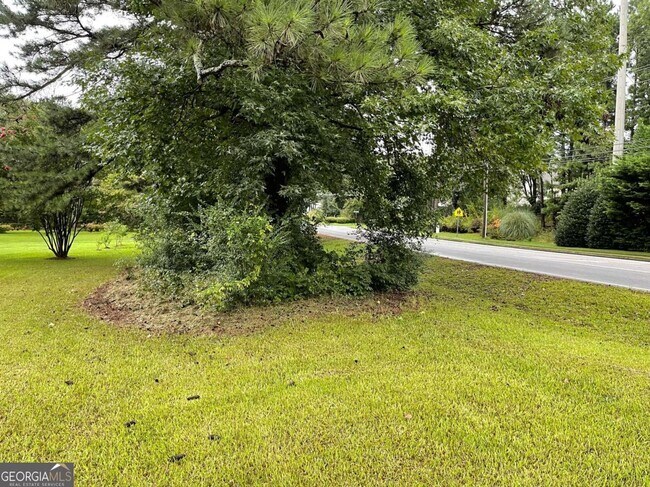 Foto del edificio - 1031 Rock Springs Rd