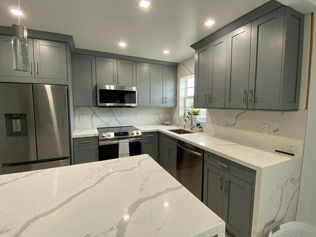 Foto del edificio - 2500 NE 48th Ln