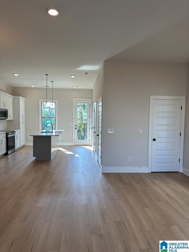 Building Photo - 4882 Silas Ave