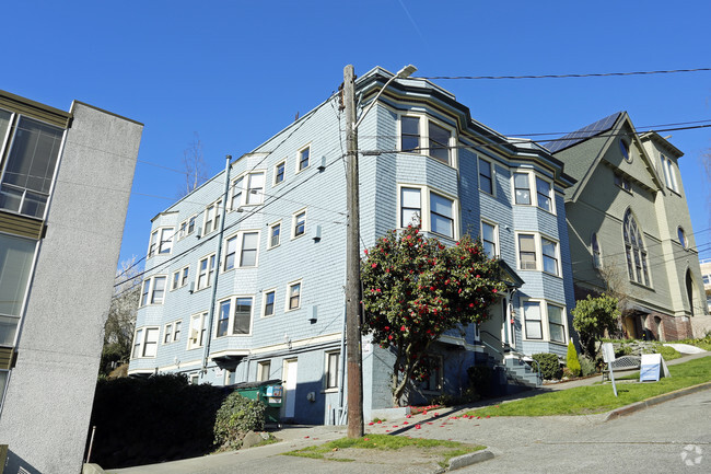 Building Photo - Corona Apartments