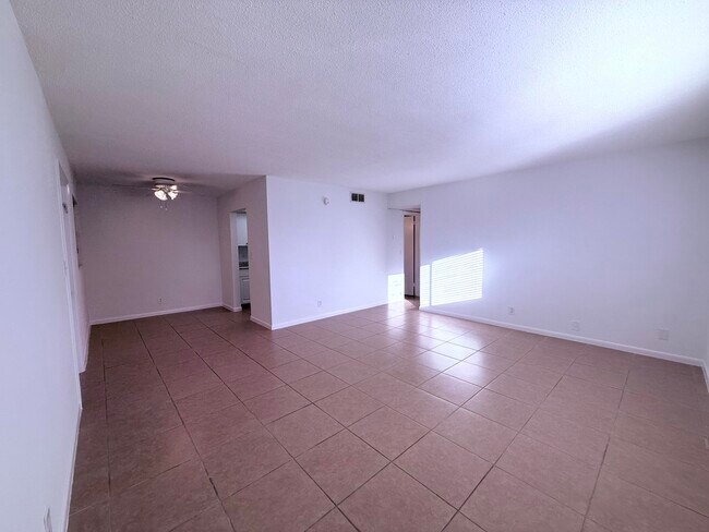 Foto del edificio - 402 Lake Shore Dr