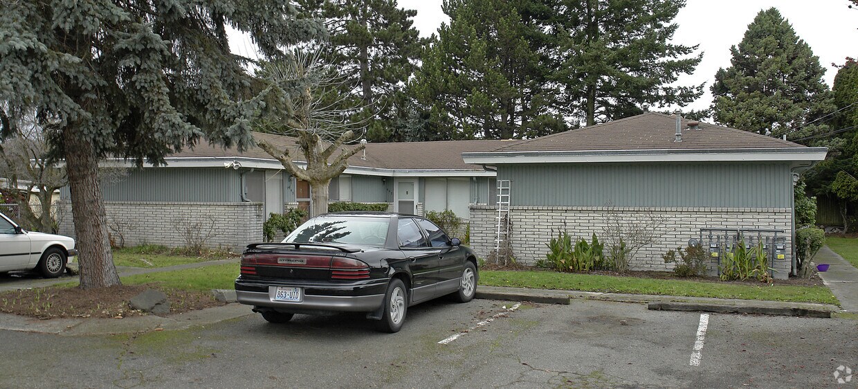 Primary Photo - 445-451 10th Ave SE