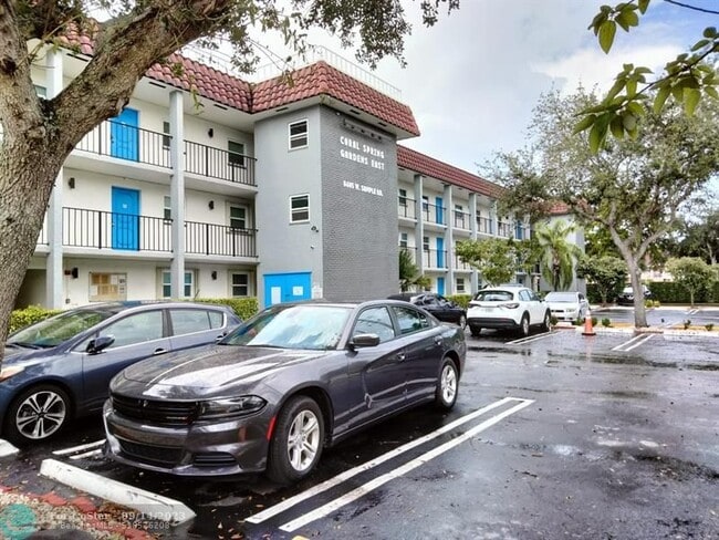 Foto del edificio - 8605 W Sample Rd