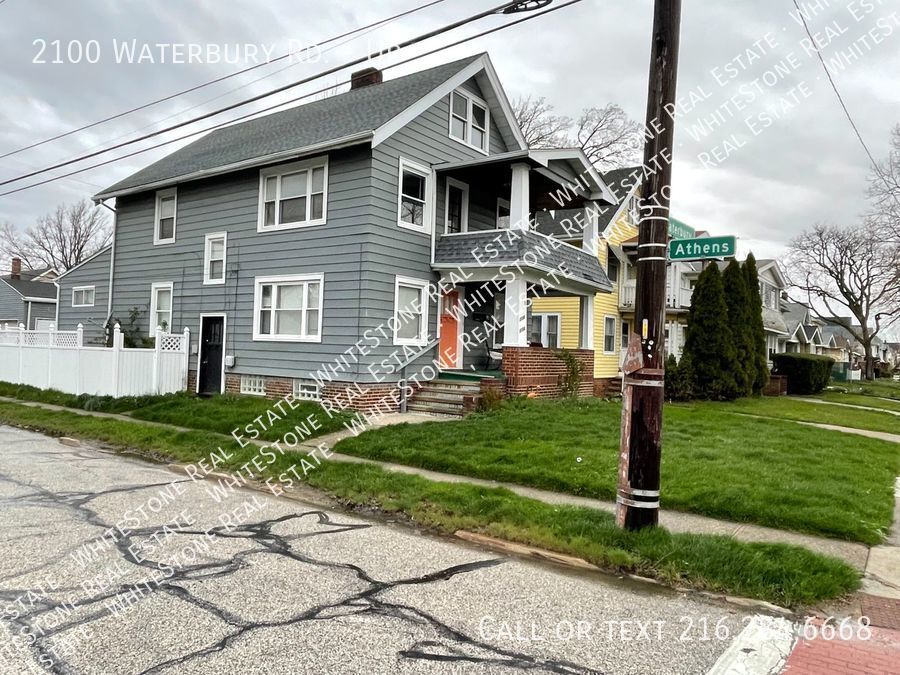 Primary Photo - Lakewood 2-Bedroom Unit with Classic Touches