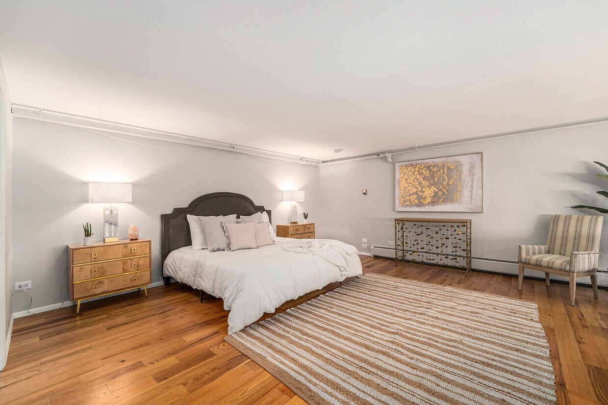 Foto principal - 999 E 22nd Ave