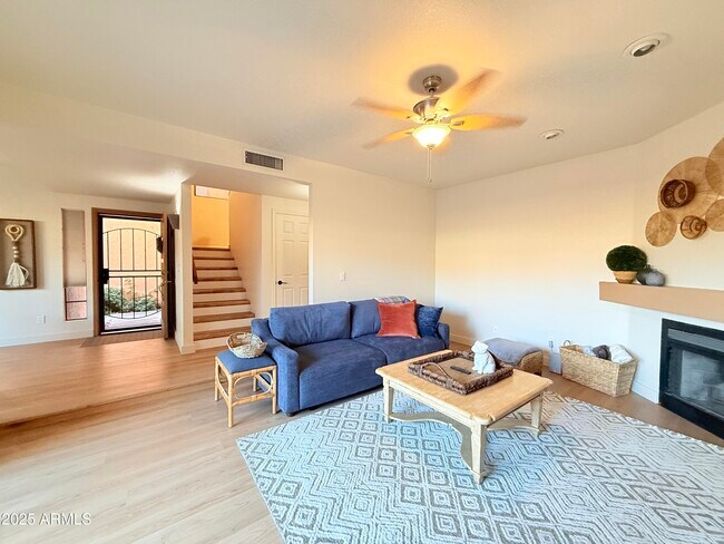 Foto del edificio - 5640 E Bell Rd