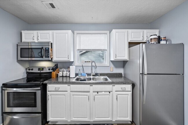 Foto del edificio - 1232 Paradise Hill Rd