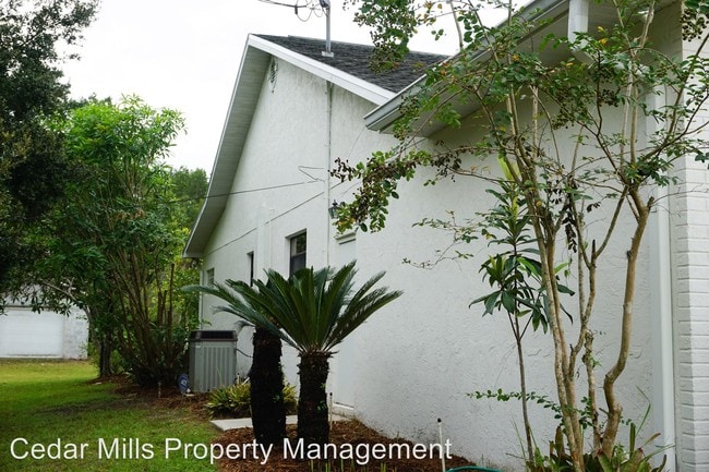 Building Photo - 3512 W Lutz Lake Fern Rd