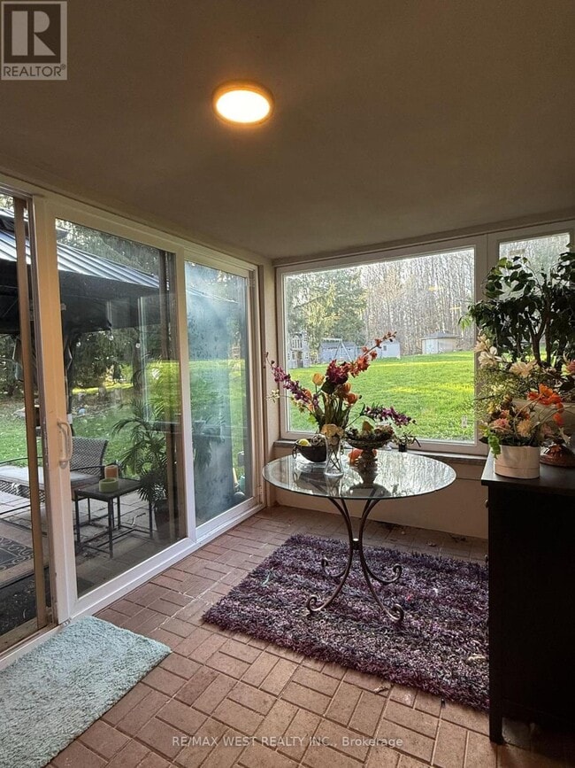 Building Photo - 90 Stephanie Blvd