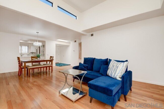 Foto del edificio - 7560 Eads Ave