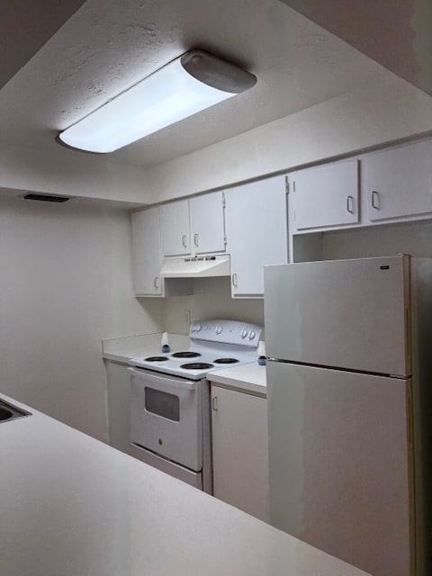Building Photo - 4504 3rd St Cir W