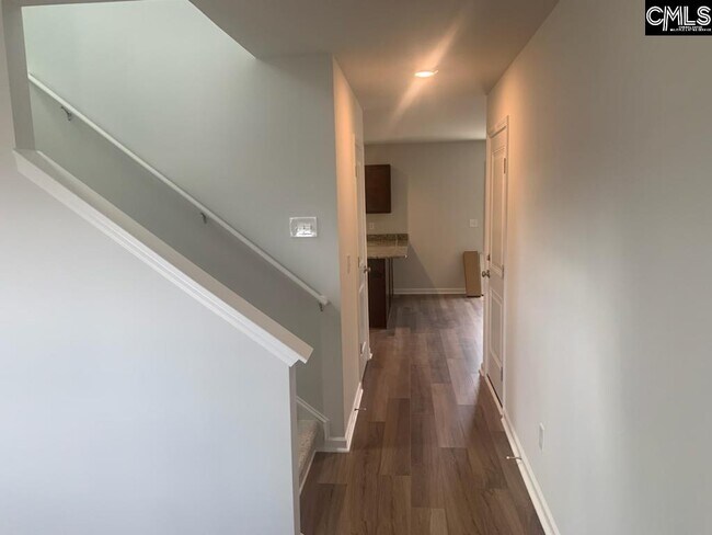 Foto del edificio - 3055 Hallsdale Dr