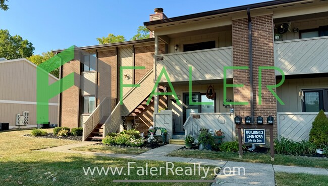Foto del edificio - Updated Second Floor Condo w/ Dedicated En...