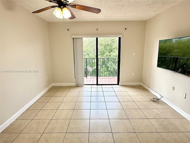 Foto del edificio - 5765 W 25th Ct
