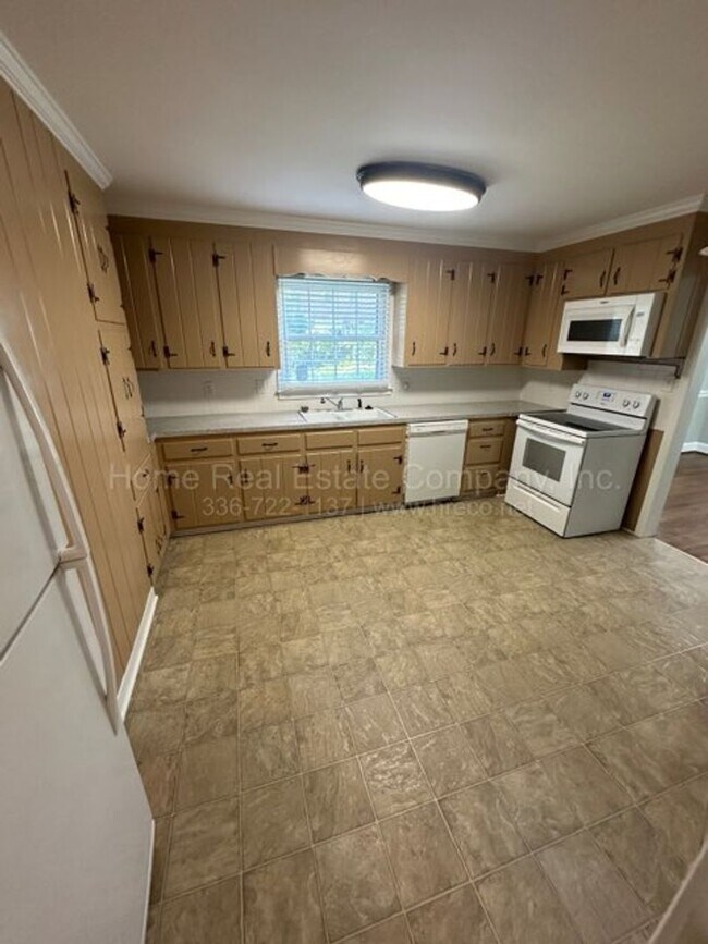 Foto del edificio - 2831 St Claire Rd