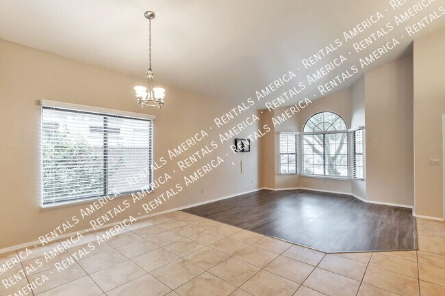 Foto del edificio - 10327 N Mineral Spring Ln