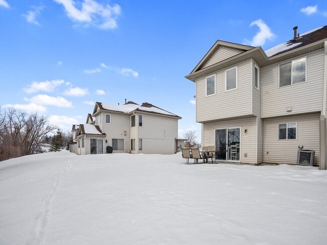 Building Photo - 19599 Prairieview Dr