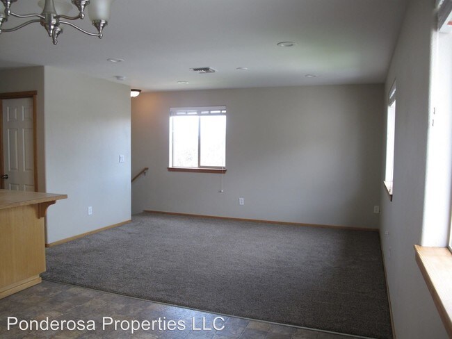 Building Photo - 3 br, 2 bath House - 61368 SALLY LANE