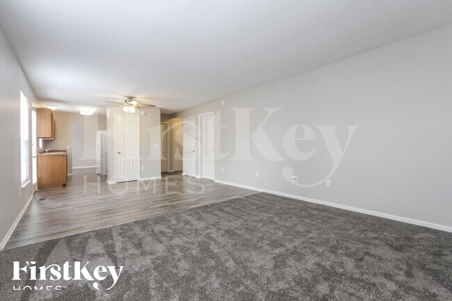 Foto del edificio - 7474 Carnation Ln