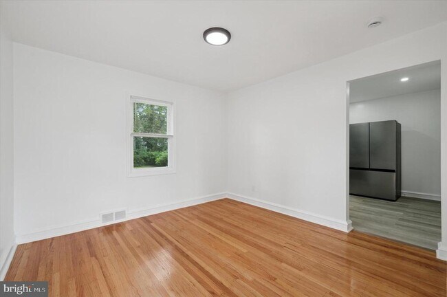 Foto del edificio - 6134 Grant Ave