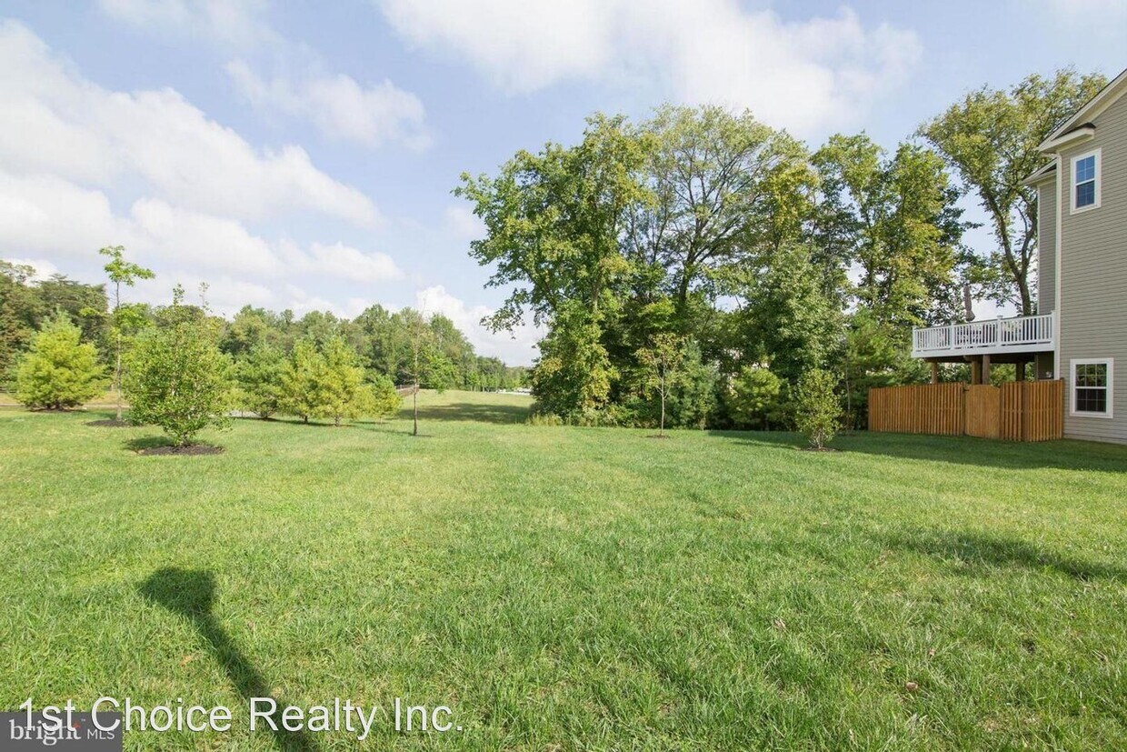 Building Photo - 3 br, 2.5 bath House - 716 Hidden Oak Dr