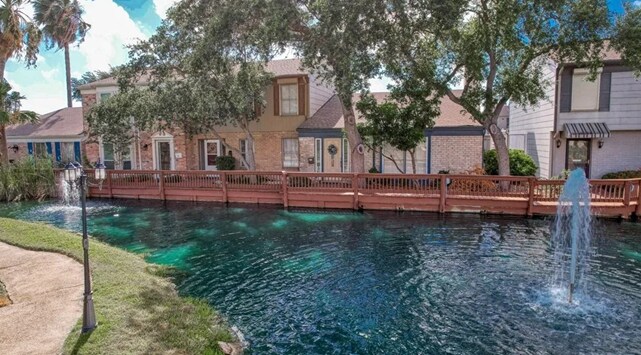 Foto principal - 34 Rock Creek Dr
