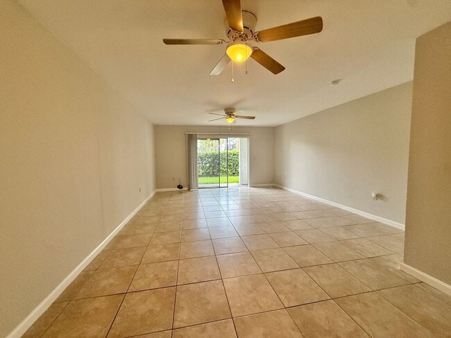 Building Photo - 4117 S Semoran Blvd
