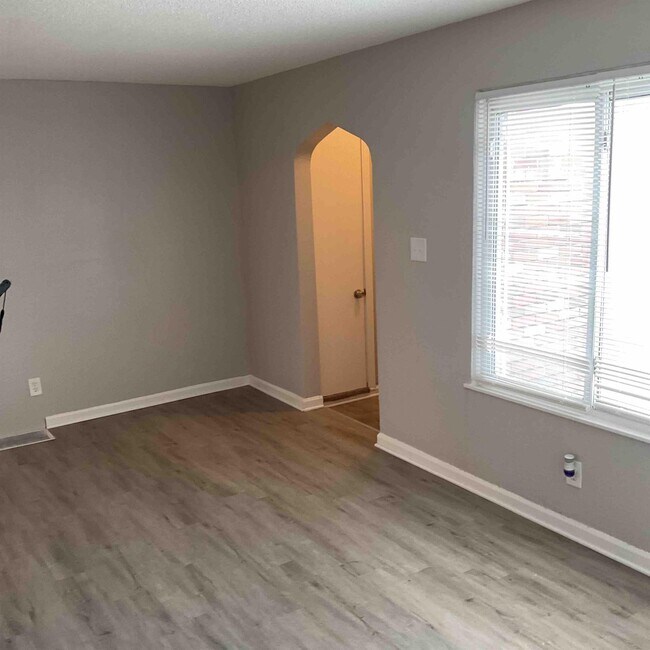 Foto del edificio - 7229 Virginia Ave