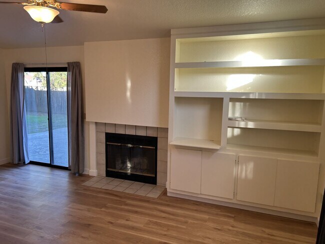 Foto del edificio - Charming 3-Bedroom, 2-Bathroom Vacaville Home