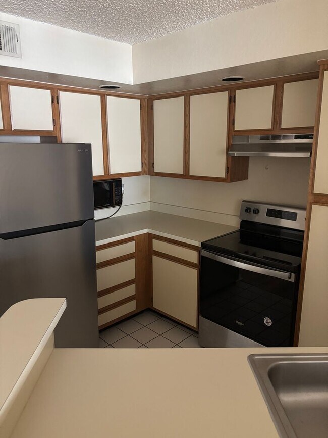 Foto del edificio - Affordable and Spacious 1 Bed in Excellent...
