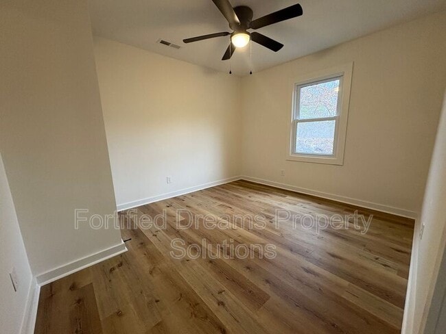 Building Photo - 431 Peeden Dr