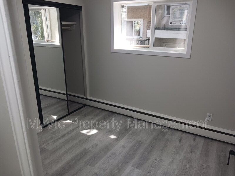 Primary Photo - 10047-10154 154 St