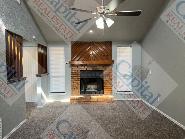 Photo - Cozy 3 Bedroom House