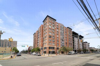 Building Photo - 4301 Park Ave