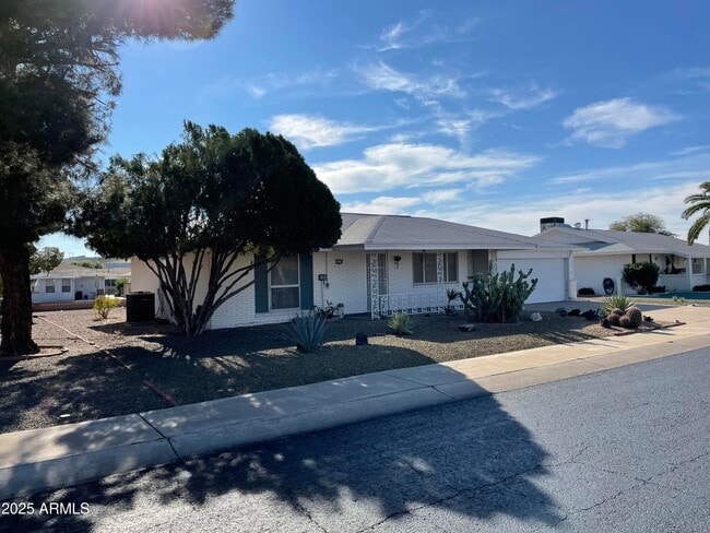 Building Photo - 10729 W El Capitan Cir