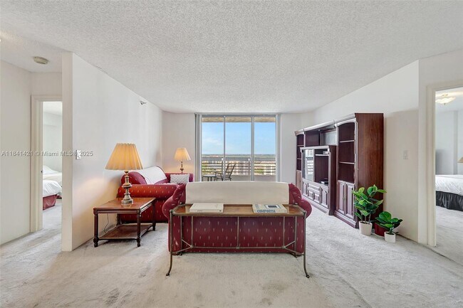 Foto del edificio - 3530 Mystic Pointe Dr