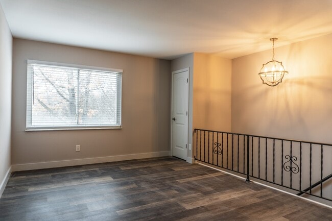 Building Photo - Two bedroom renovated apartment