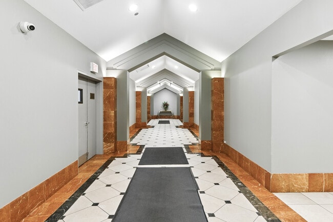 Hall - 1212 N La Salle Dr