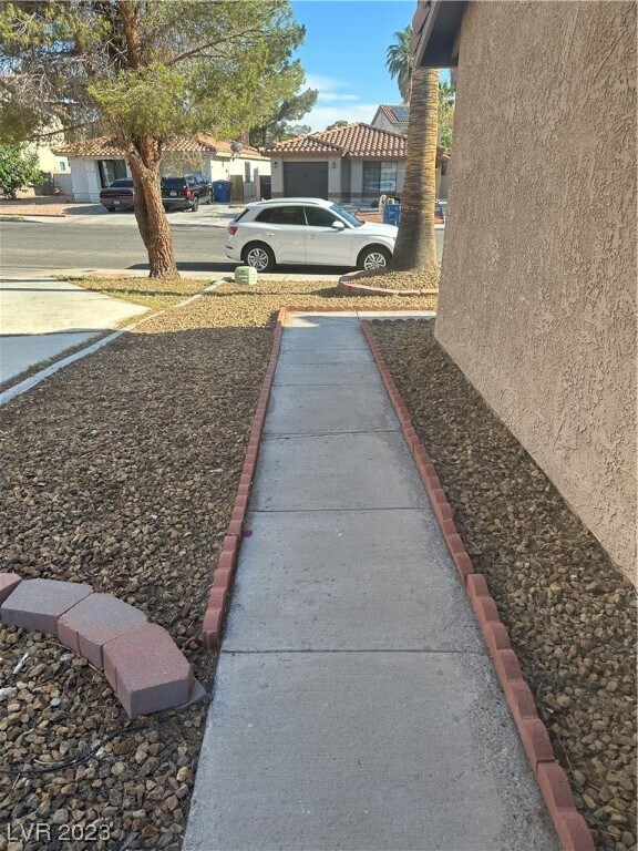 Building Photo - 1719 Duarte Dr