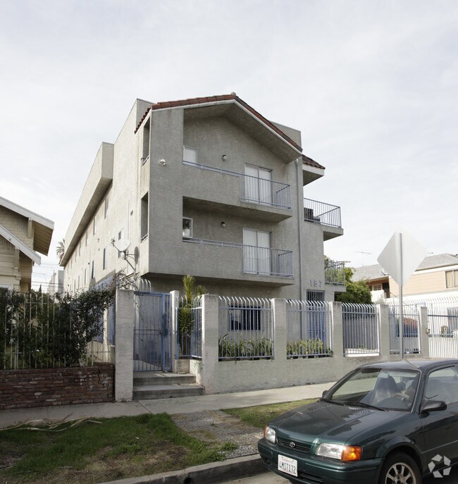 Foto del edificio - 157 S Hoover St