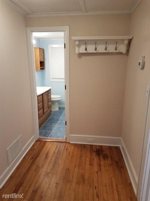 Building Photo - 3 br, 1 bath House - 604 8th Ave Ext