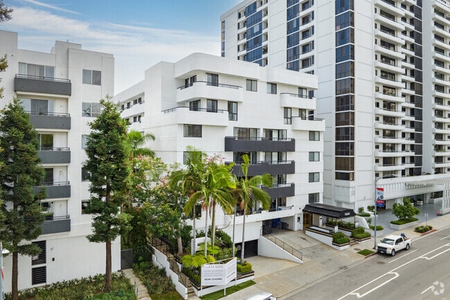 Building Photo - The Argon Wilshire