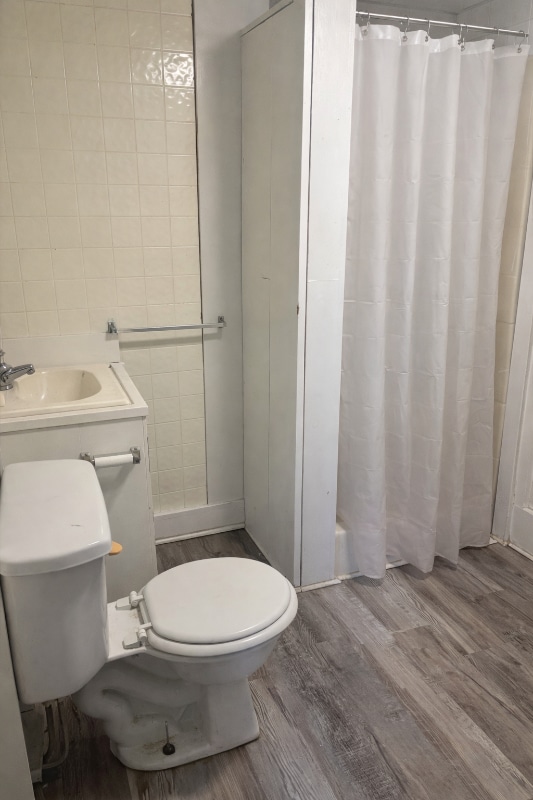 Building Photo - 510 Main St