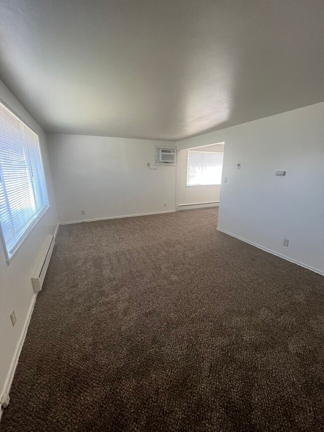 Building Photo - West Peninsula Duplex