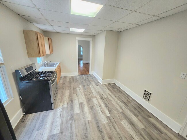 Foto del edificio - 357 Columbia Ave