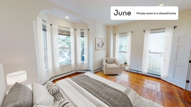 Building Photo - Room in Shared 6 bed/2 bath home