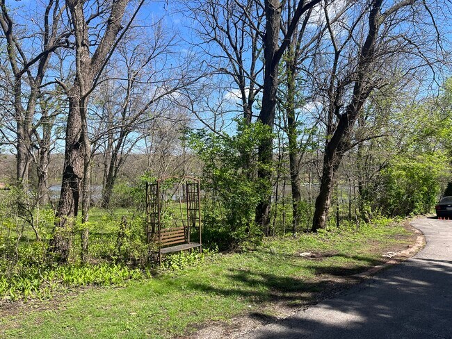 Foto del edificio - 6N403 State Rte 31