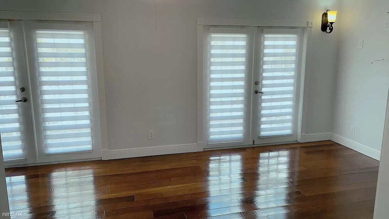 Foto del edificio - 2 br, 1 bath House - 3037 SW 21st St