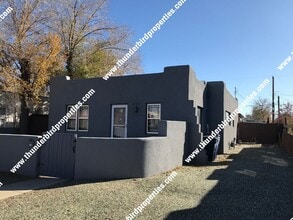 Building Photo - 2128 Oxford Ave SE