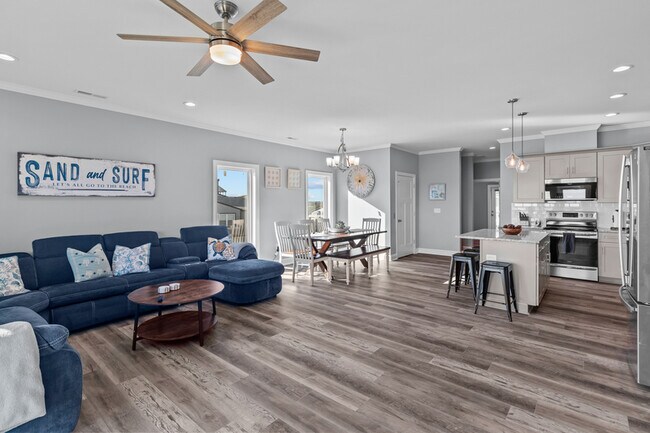 Building Photo - 1942 New River Inlet Rd